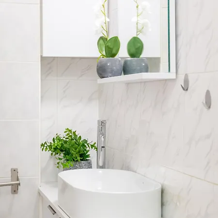 Maraia Downtown Living * Каламата